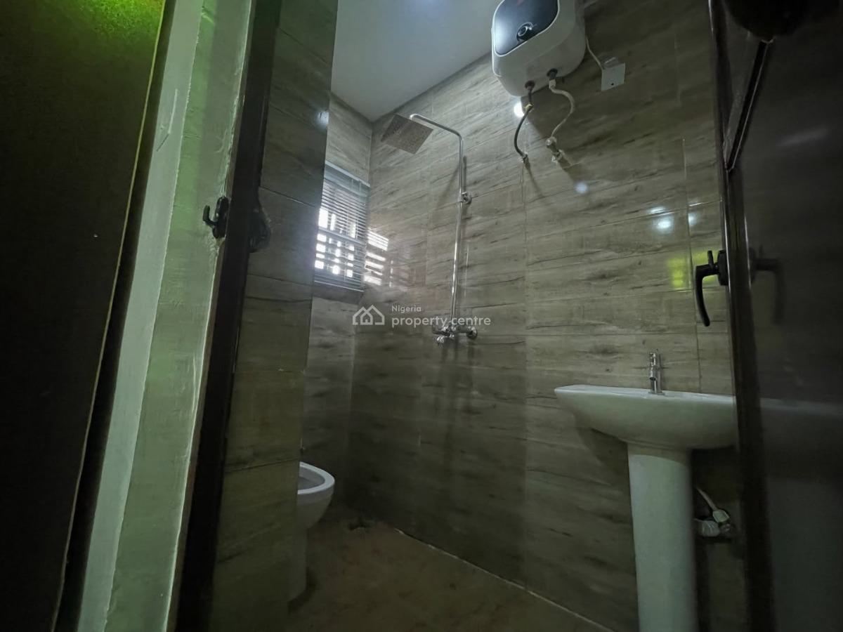 Kiscourt 2 Bedroom Apartment, Off Command Ikola, Ipaja, Lagos, Flat / Apartment Short Let