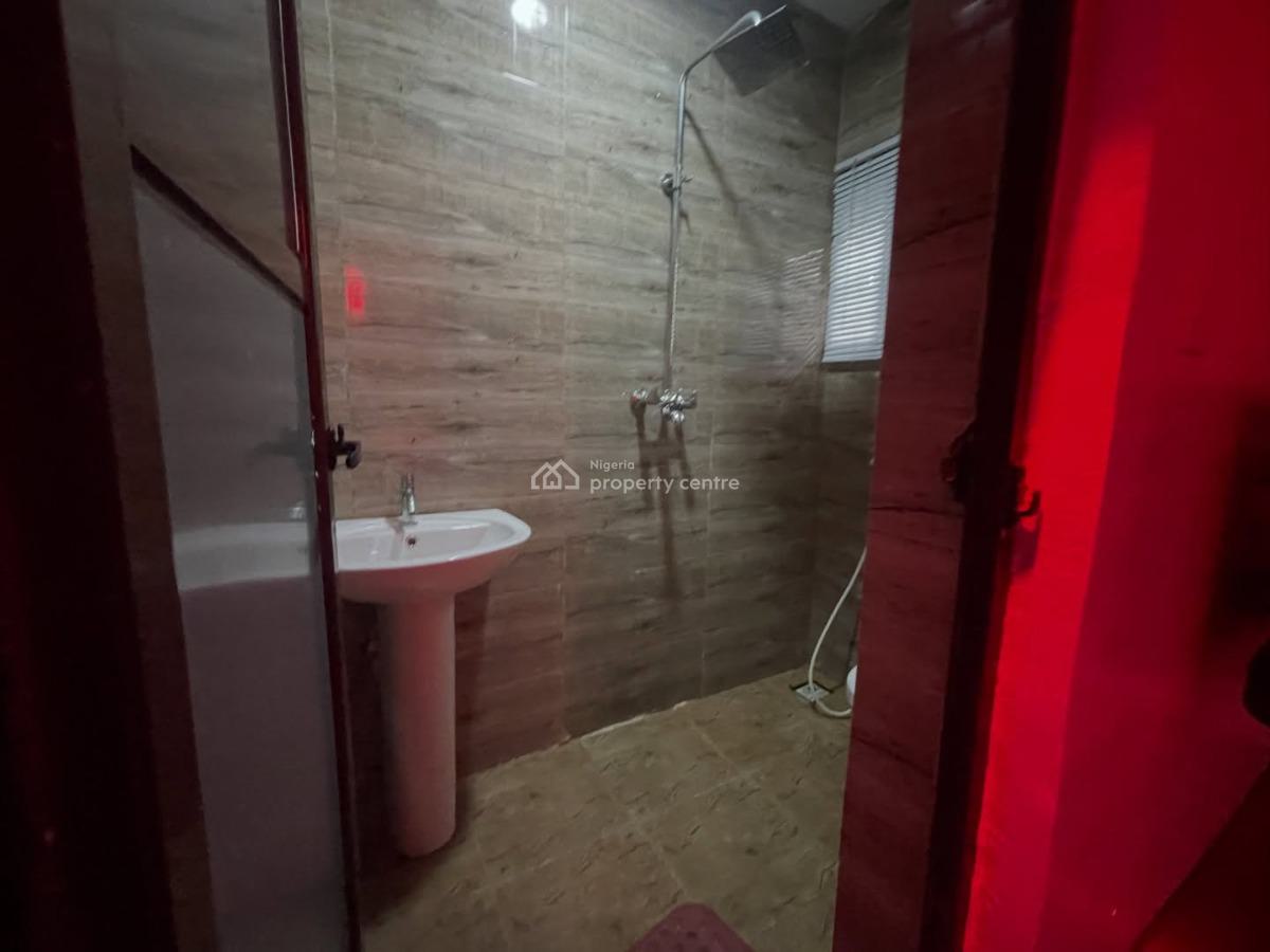 Kiscourt 2 Bedroom Apartment, Off Command Ikola, Ipaja, Lagos, Flat / Apartment Short Let