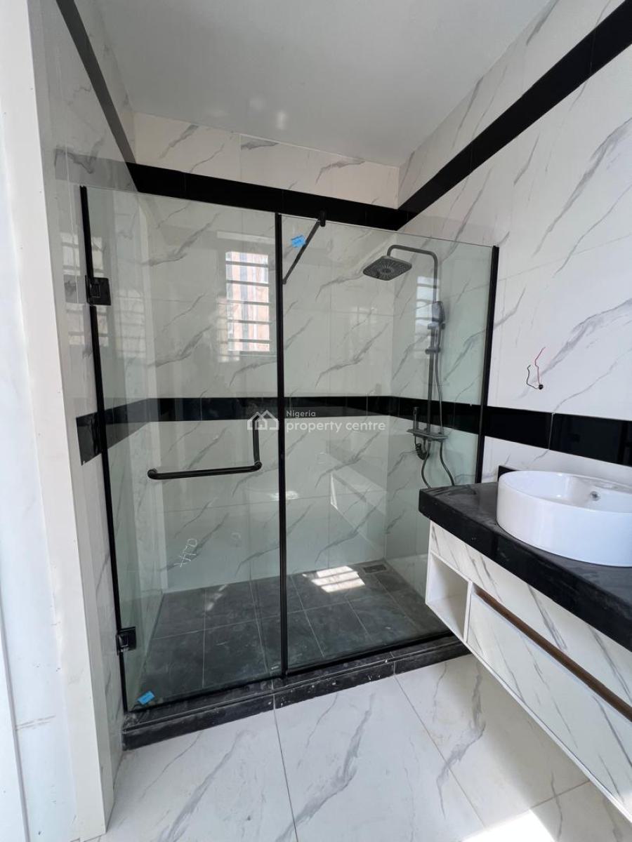 2 Bedroom Flat with Boys Quarters, Lekki Phase 1, Lekki, Lagos, Flat / Apartment for Sale