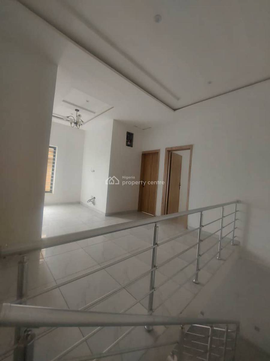 a Room Upstairs in a Shared Apartment at Orchid 1.8m  Sc 400k Alc 10%, Orchid Road, Lekki, Lagos, Flat / Apartment for Rent