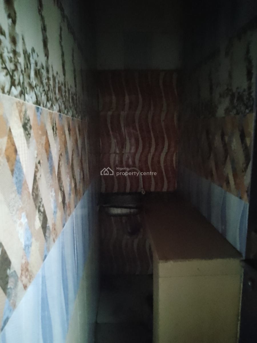 Very Spacious and Neat Self Contain, Ilaje Mobile Road, Ajah, Lagos, Self Contain (single Rooms) for Rent