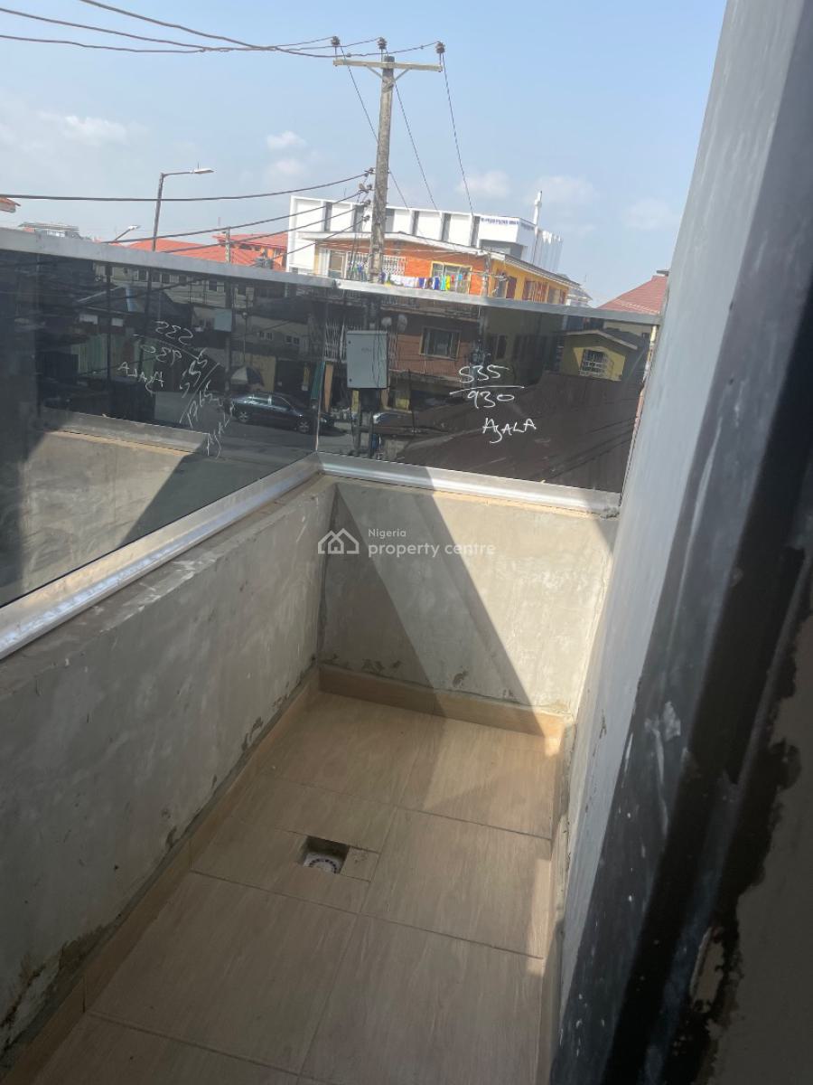 Miniflat, Pedro Road, Shomolu, Lagos, Mini Flat (room and Parlour) for Rent