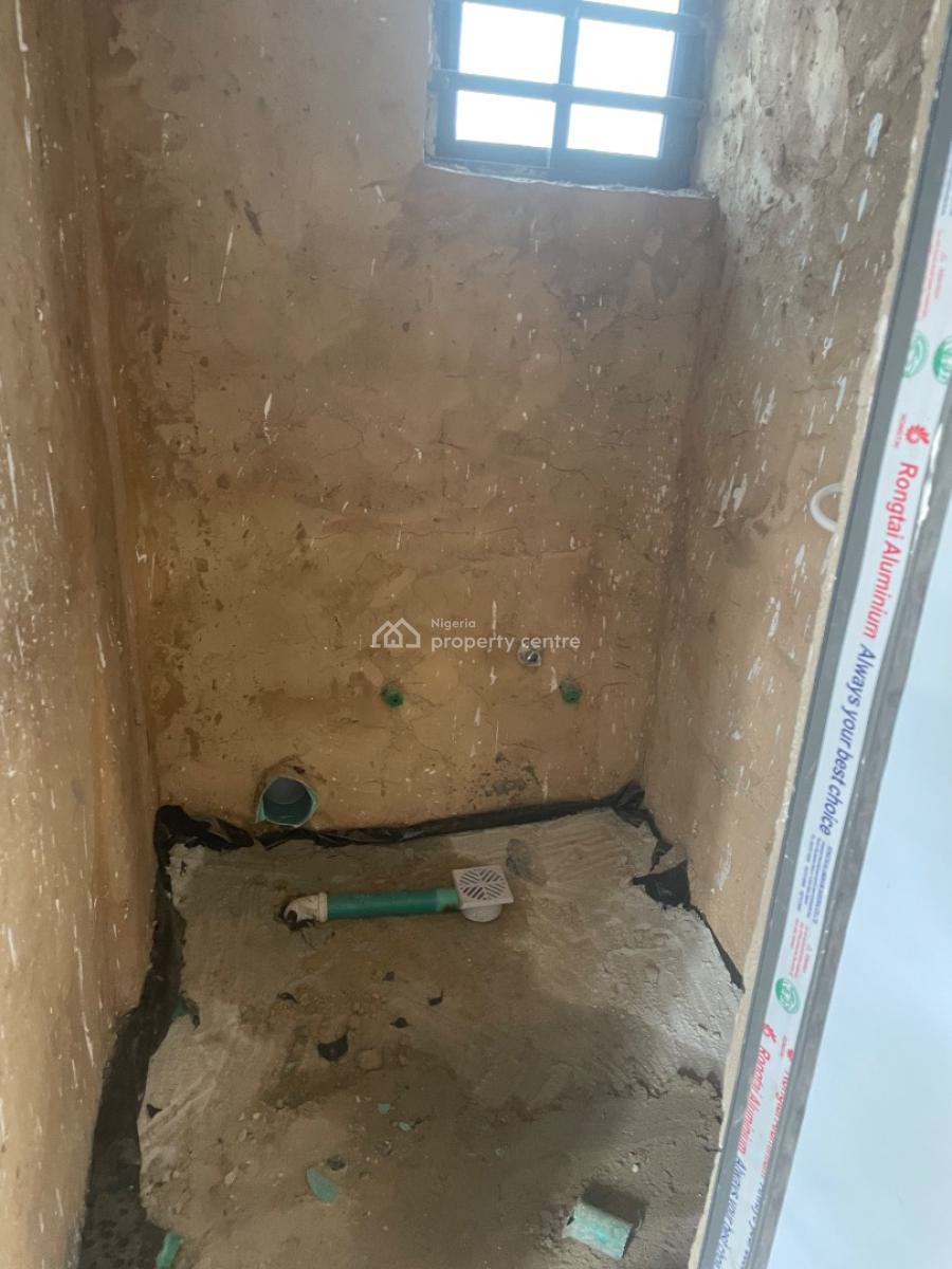 Miniflat, Pedro Road, Shomolu, Lagos, Mini Flat (room and Parlour) for Rent