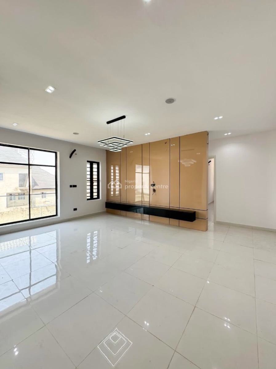 Tastefully Finished Luxury 2 Bedroom Apartment in a Communal Space, in a Well Secured Neighborhood, Ologolo, Lekki, Lagos, Flat / Apartment for Sale