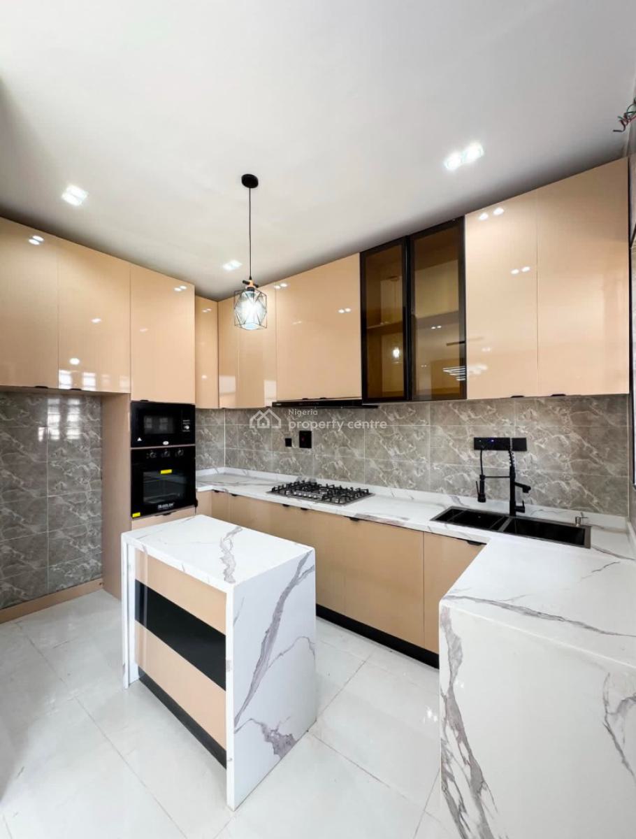 Tastefully Finished Luxury 2 Bedroom Apartment in a Communal Space, in a Well Secured Neighborhood, Ologolo, Lekki, Lagos, Flat / Apartment for Sale