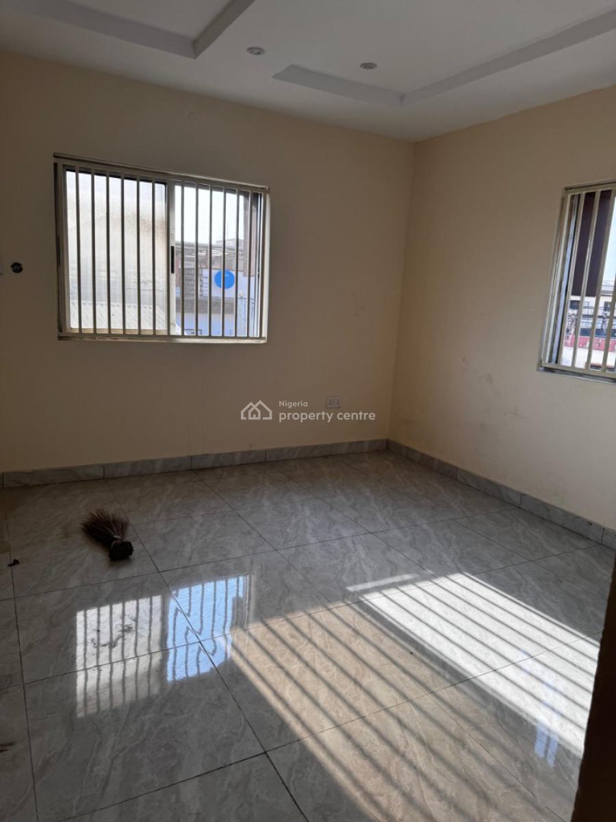 4 Bedroom Semidetached Duplex, Femi Okunnu Housing Estate, Jakande, Lekki, Lagos, Semi-detached Duplex for Rent