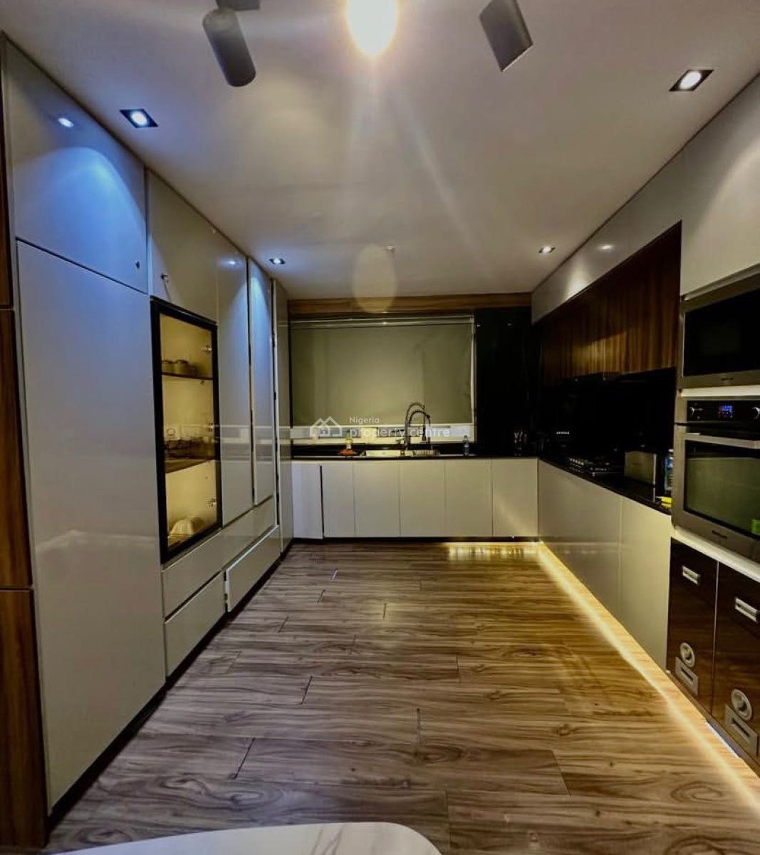 Waterfront 3bedrooms Fully Furnished Apartment, Lekki Phase 1, Lekki, Lagos, Flat / Apartment for Rent