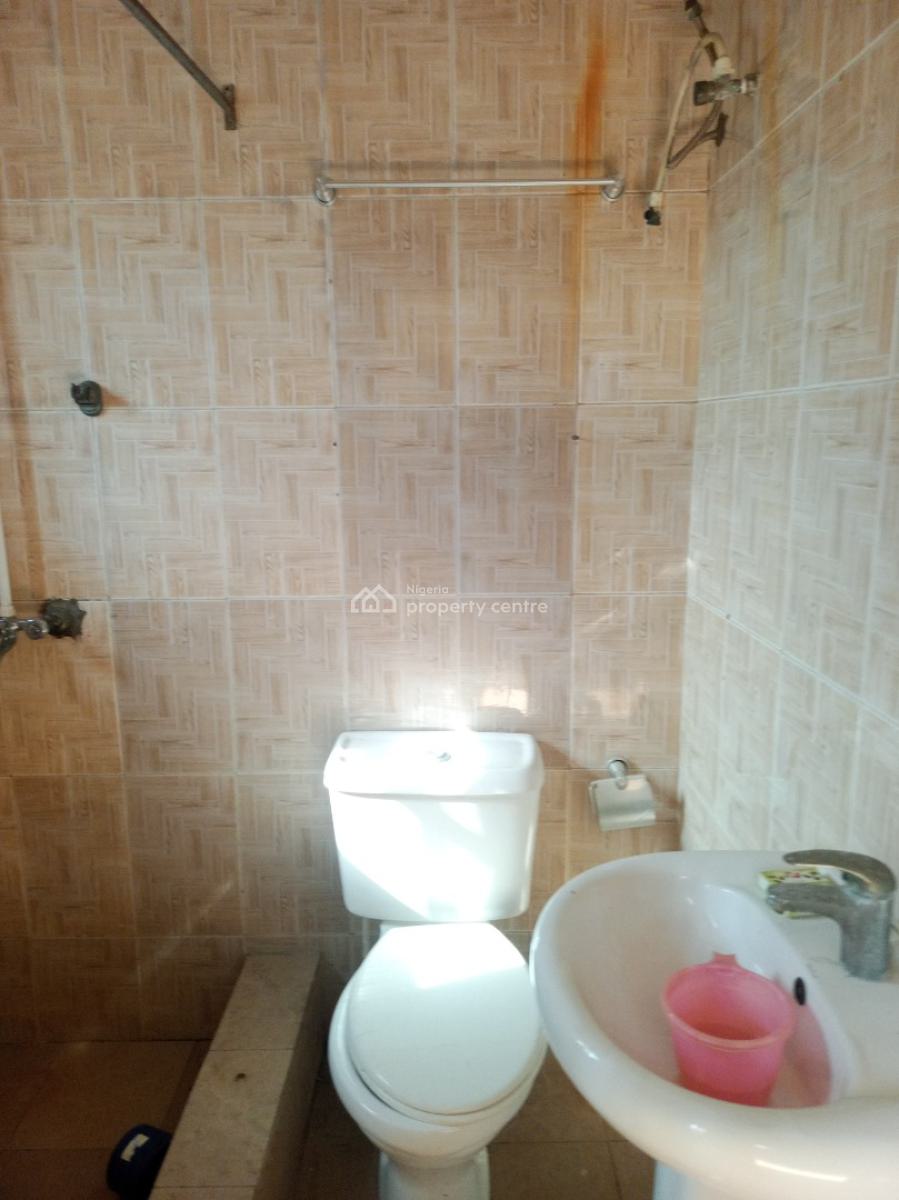 Affordable 2 Bed Downstairs, Off Mobil Road Ilaje, Ilaje, Ajah, Lagos, Flat / Apartment for Rent