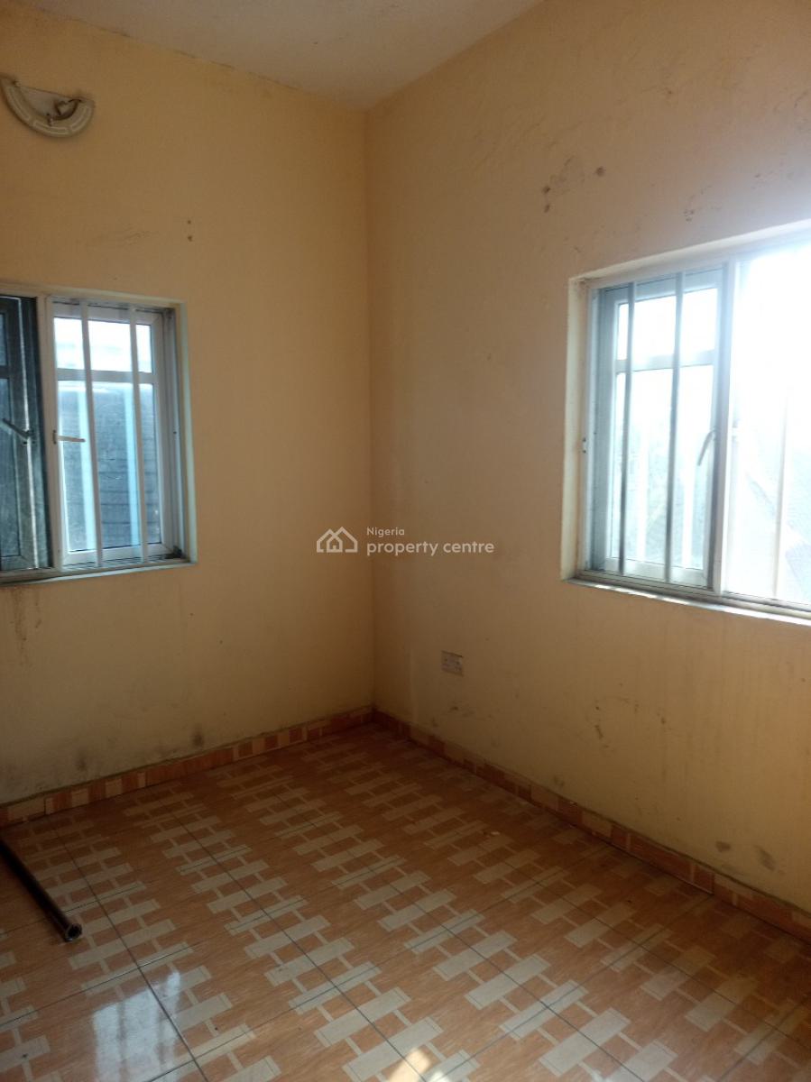 Affordable 2 Bed Downstairs, Off Mobil Road Ilaje, Ilaje, Ajah, Lagos, Flat / Apartment for Rent