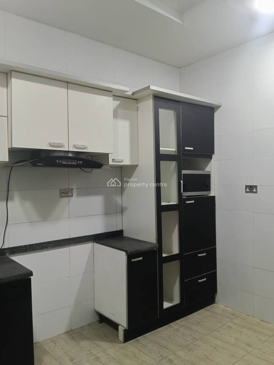 Luxurious 2 Bedroom Apartment with Excellent Facilities, Ologolo, Lekki, Lagos, Flat / Apartment for Rent