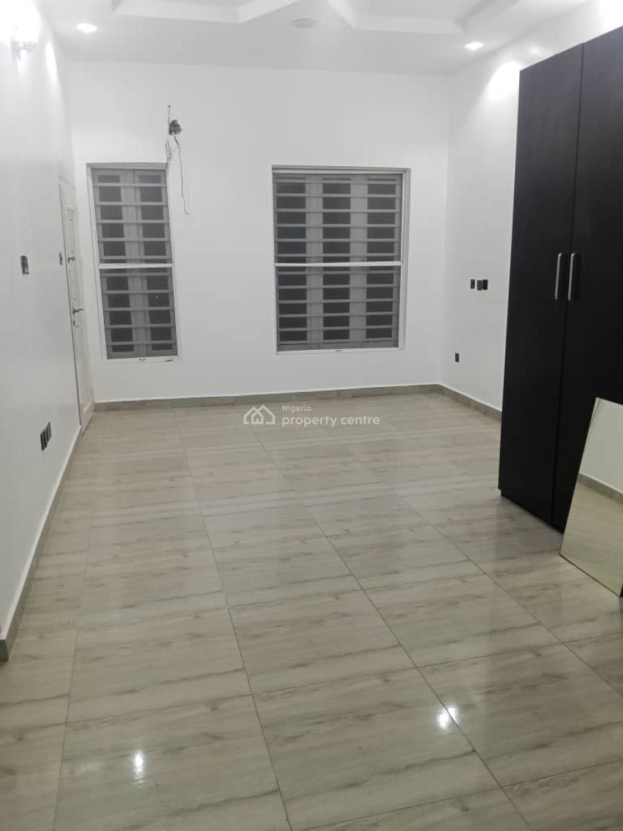 Luxurious 2 Bedroom Apartment with Excellent Facilities, Ologolo, Lekki, Lagos, Flat / Apartment for Rent