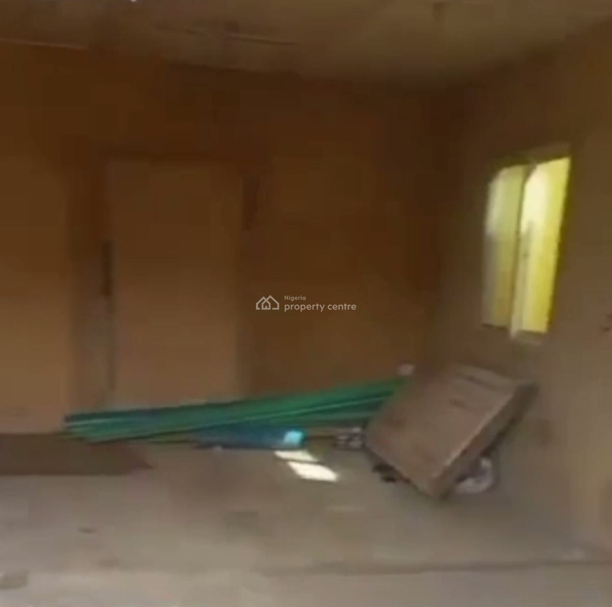 Mini Warehouse Shop, Ishaga Road Idiaraba, Mushin, Lagos, Commercial Property for Rent