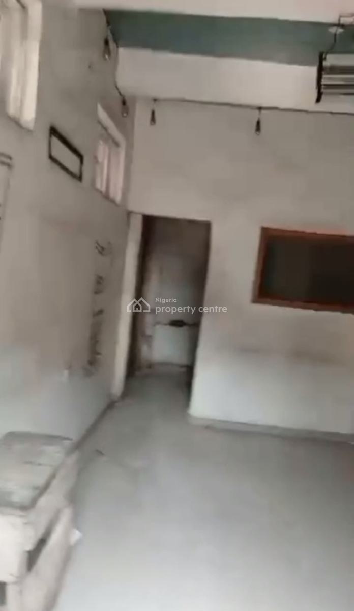 Spacious Modern Shop Space with 2 Toilet, Off, Ojuelegba, Surulere, Lagos, Shop for Rent
