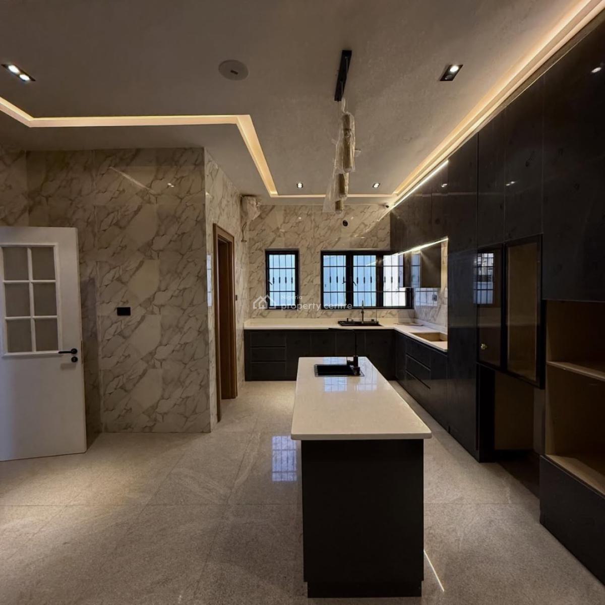 Regal 7bedroom Detached Duplex with a Pool, Asokoro District, Abuja, Detached Duplex for Sale