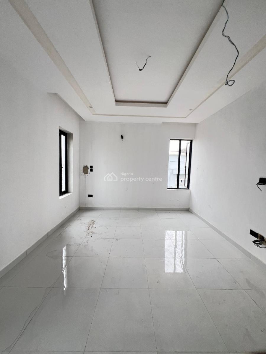 Well Built 2 Bedroom Apartment in a Serene Environment, Lekki Phase 1, Lekki, Lagos, Block of Flats for Sale