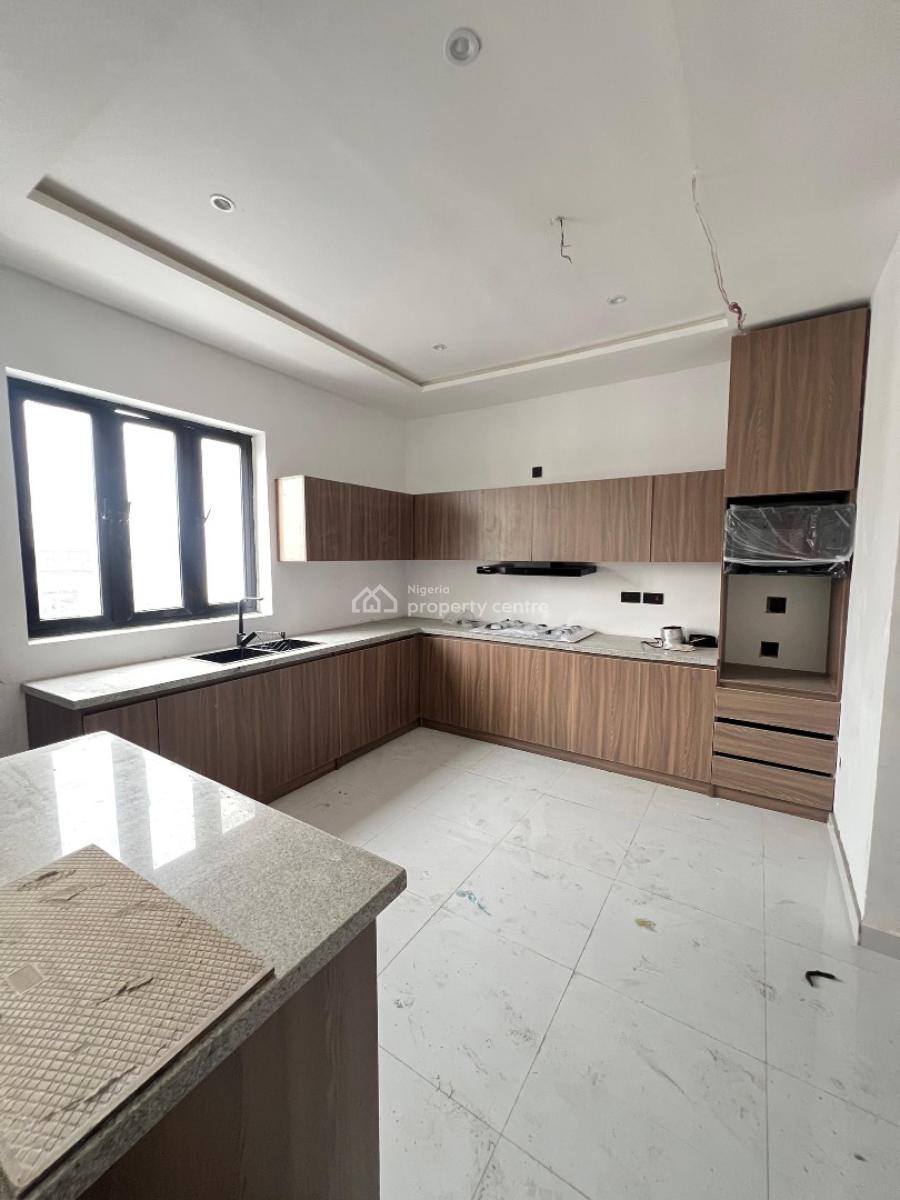 Well Built 2 Bedroom Apartment in a Serene Environment, Lekki Phase 1, Lekki, Lagos, Block of Flats for Sale