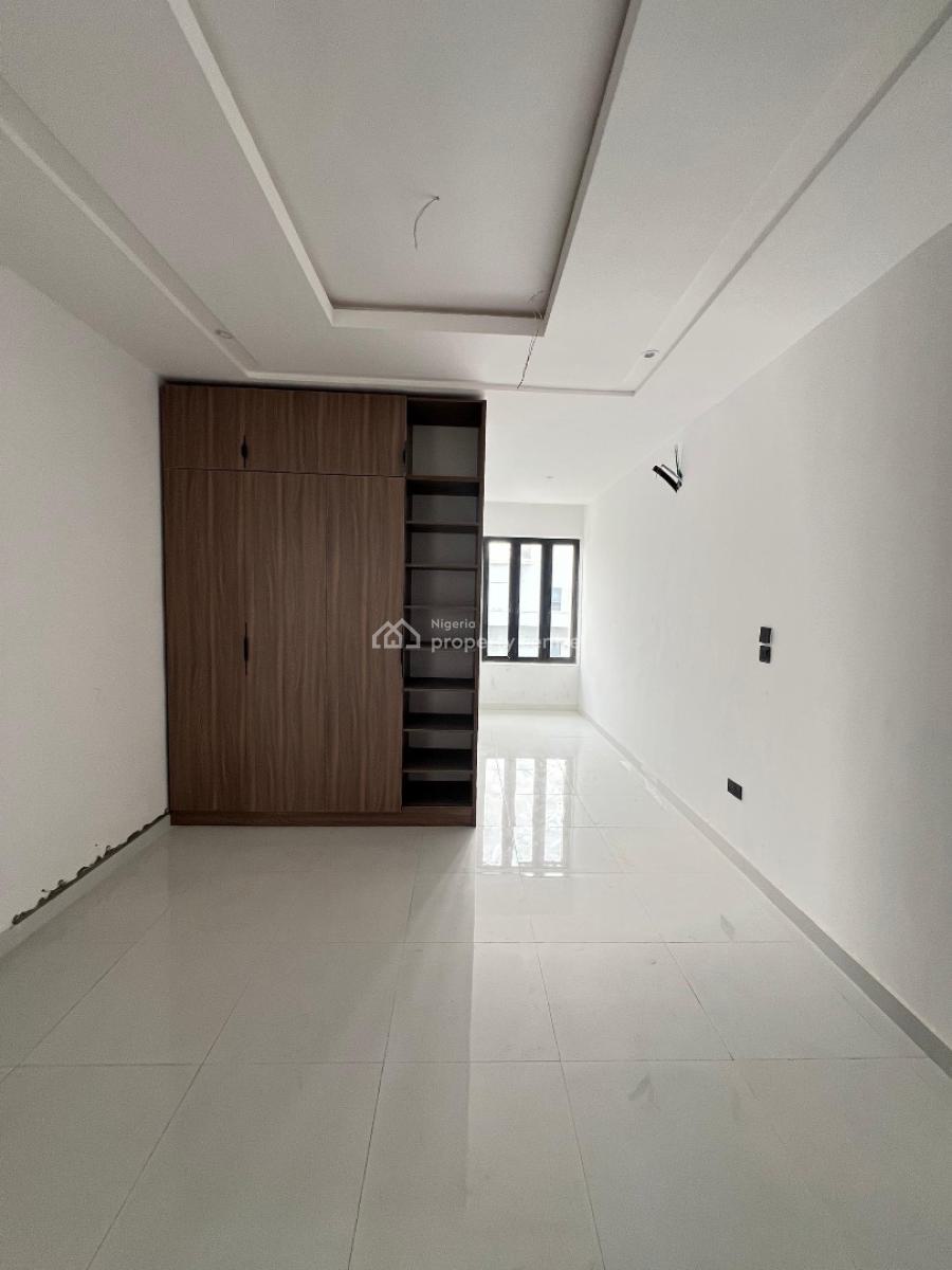 Well Built 2 Bedroom Apartment in a Serene Environment, Lekki Phase 1, Lekki, Lagos, Block of Flats for Sale