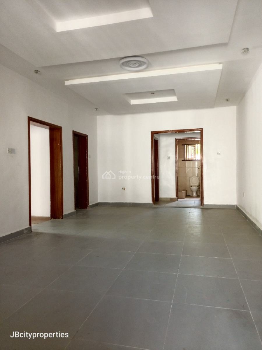 Spacious 2 Bedroom Apartment, Ogombo, Ogombo, Ajah, Lagos, Flat / Apartment for Rent