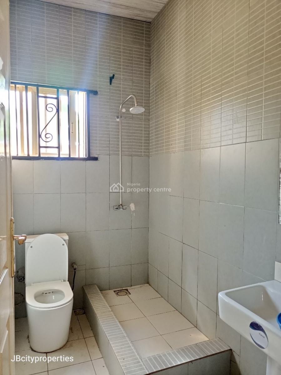 Spacious 2 Bedroom Apartment, Ogombo, Ogombo, Ajah, Lagos, Flat / Apartment for Rent