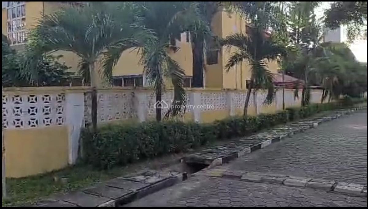 Well Maintained Corner Piece 5 Bedroom Detached House on 1225sqm, By Elf., Lekki Phase 1, Lekki, Lagos, Detached Duplex for Sale