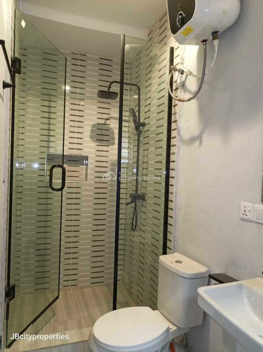 Very Spacious 2 Bedroom Apartment, Ogombo, Ogombo, Ajah, Lagos, Flat / Apartment for Rent