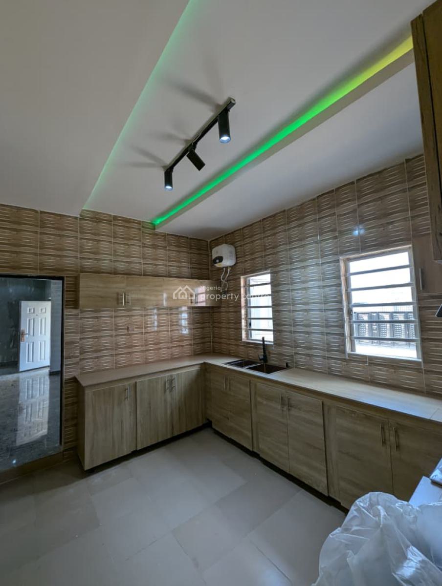 Newly Built Fully Detached 3 Bedroom Bungalow + Bq, Location: Olushetan Strees Elebu, Ibadan, Ibadan, Oyo, House for Sale