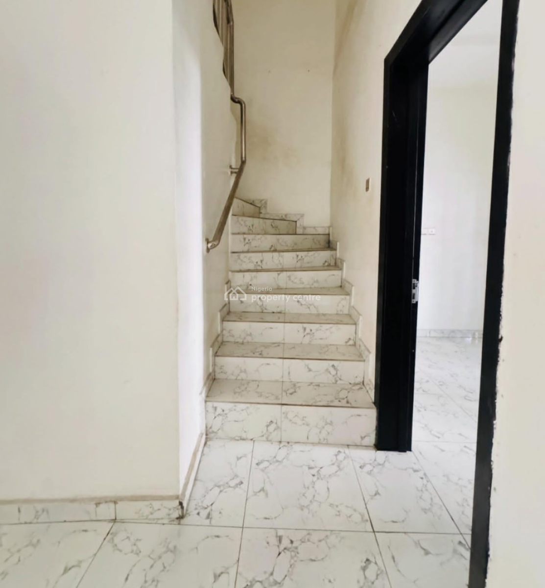 Well Spacious Service Four Bedroom Terrace House, Orchid Road, Lekki, Lagos, House for Rent