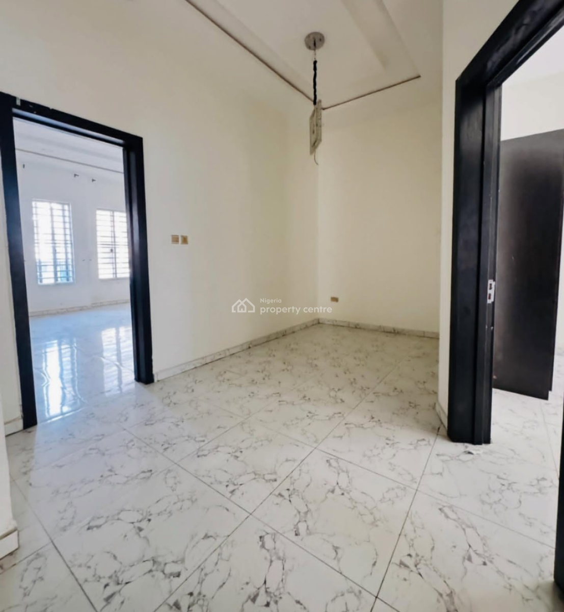Well Spacious Service Four Bedroom Terrace House, Orchid Road, Lekki, Lagos, House for Rent