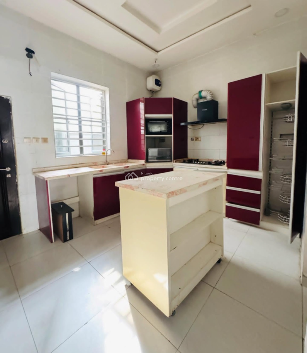Well Spacious Service Four Bedroom Terrace House, Orchid Road, Lekki, Lagos, House for Rent