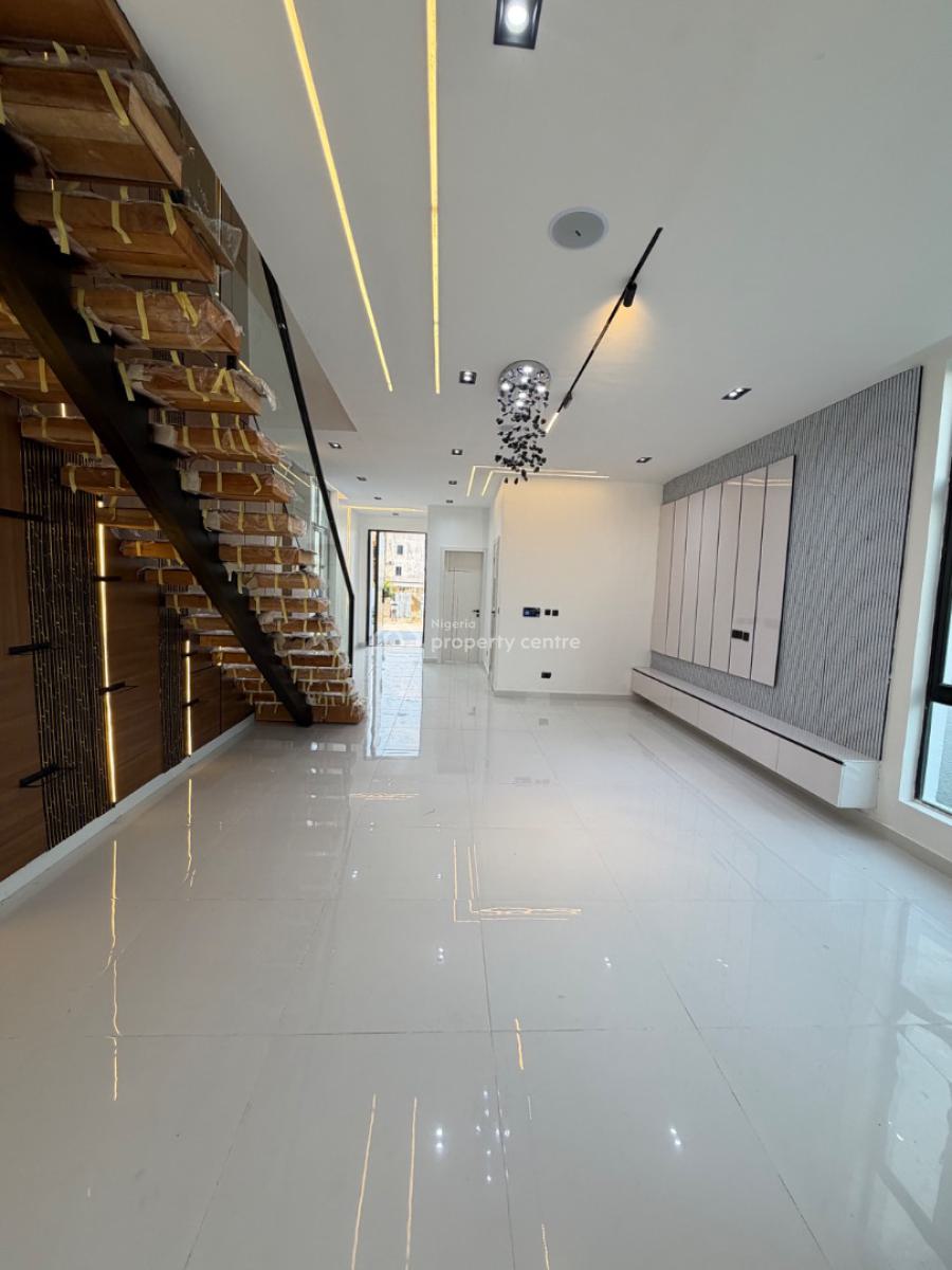 5bedroom Detached House with Swimming Pool in Ikota Lekki, Ikota, Lekki, Lagos, Detached Duplex for Sale