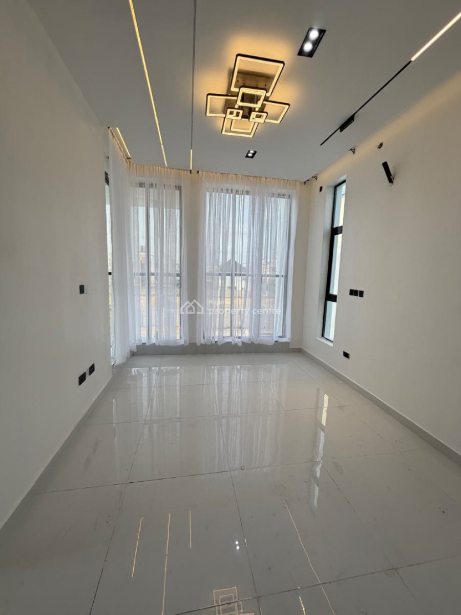 5bedroom Detached House with Swimming Pool in Ikota Lekki, Ikota, Lekki, Lagos, Detached Duplex for Sale