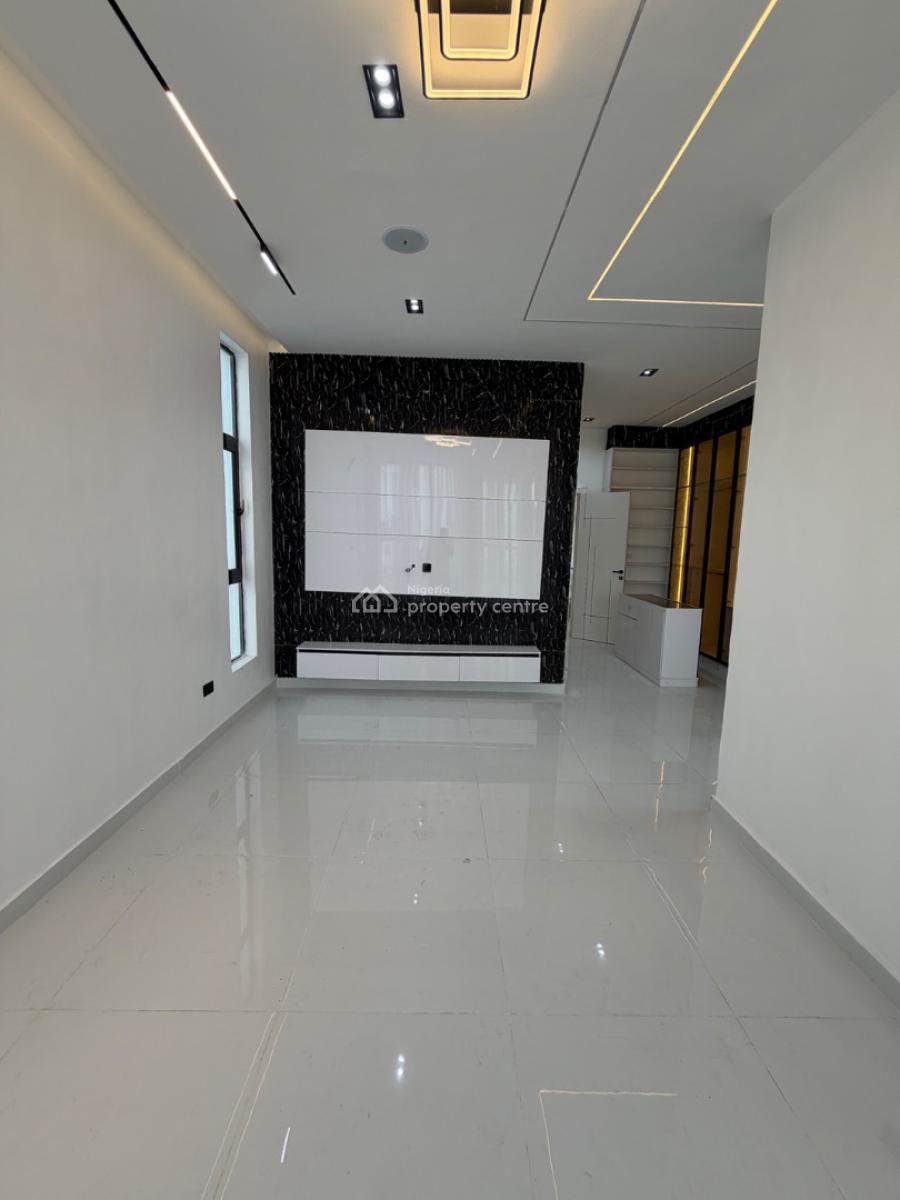 5bedroom Detached House with Swimming Pool in Ikota Lekki, Ikota, Lekki, Lagos, Detached Duplex for Sale