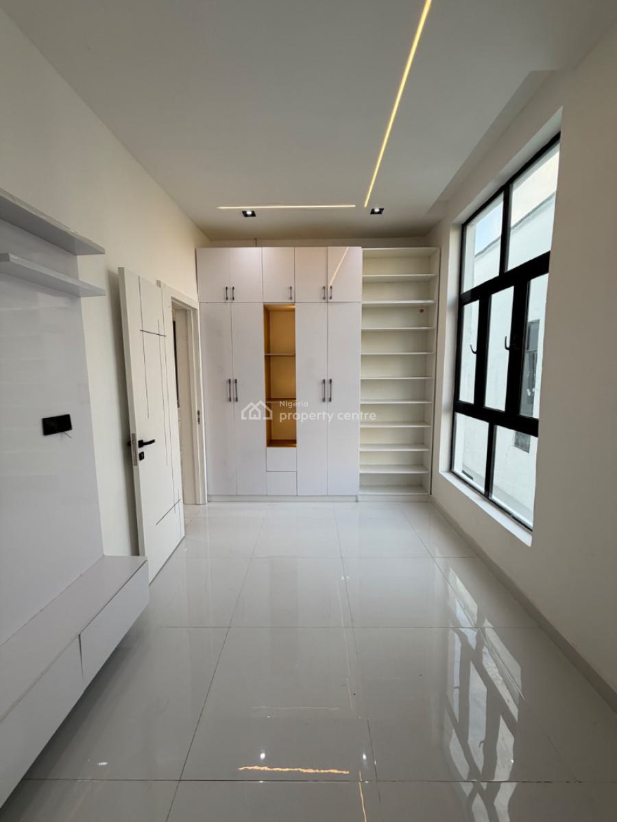 5bedroom Detached House with Swimming Pool in Ikota Lekki, Ikota, Lekki, Lagos, Detached Duplex for Sale