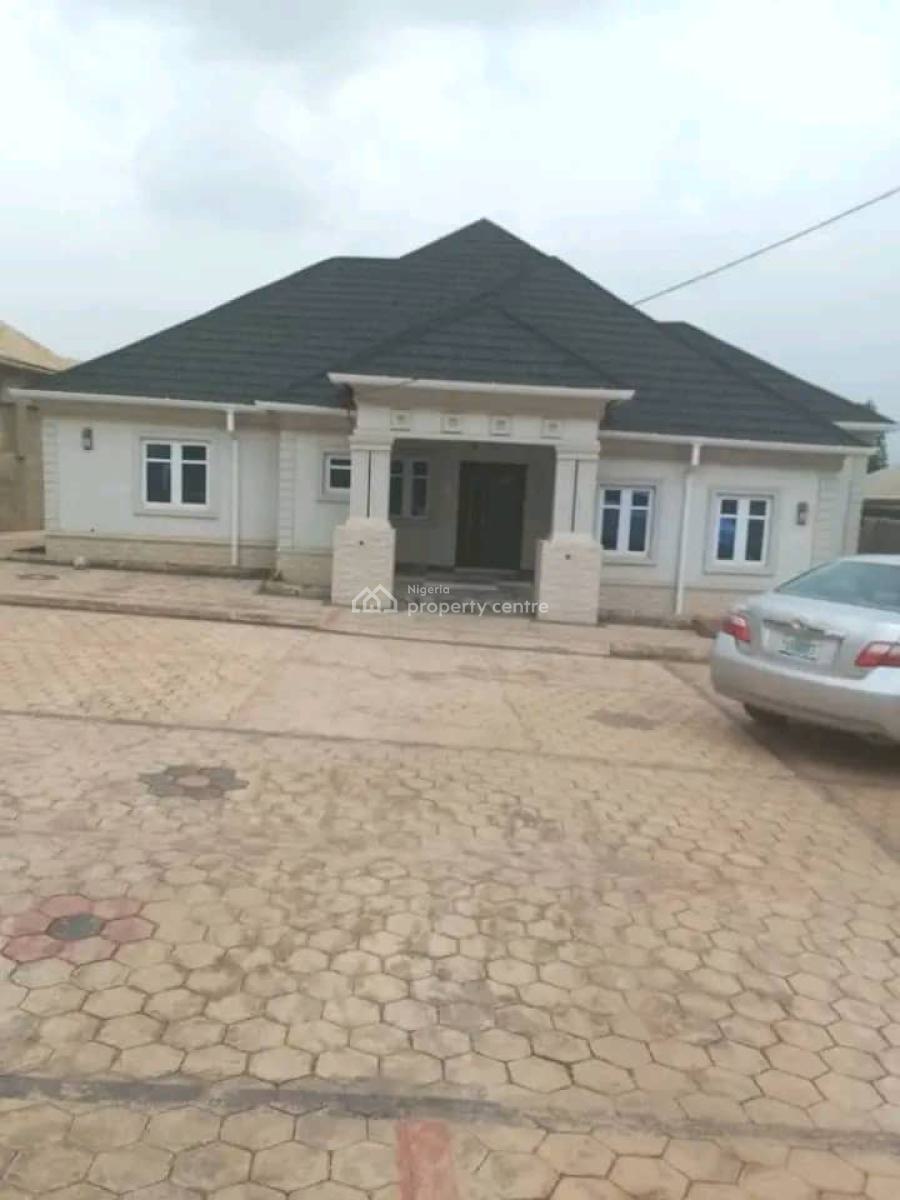 Luxury 4 Bedroom Flat, Ayee Community Oda Road, Akure, Ondo, Flat / Apartment for Sale
