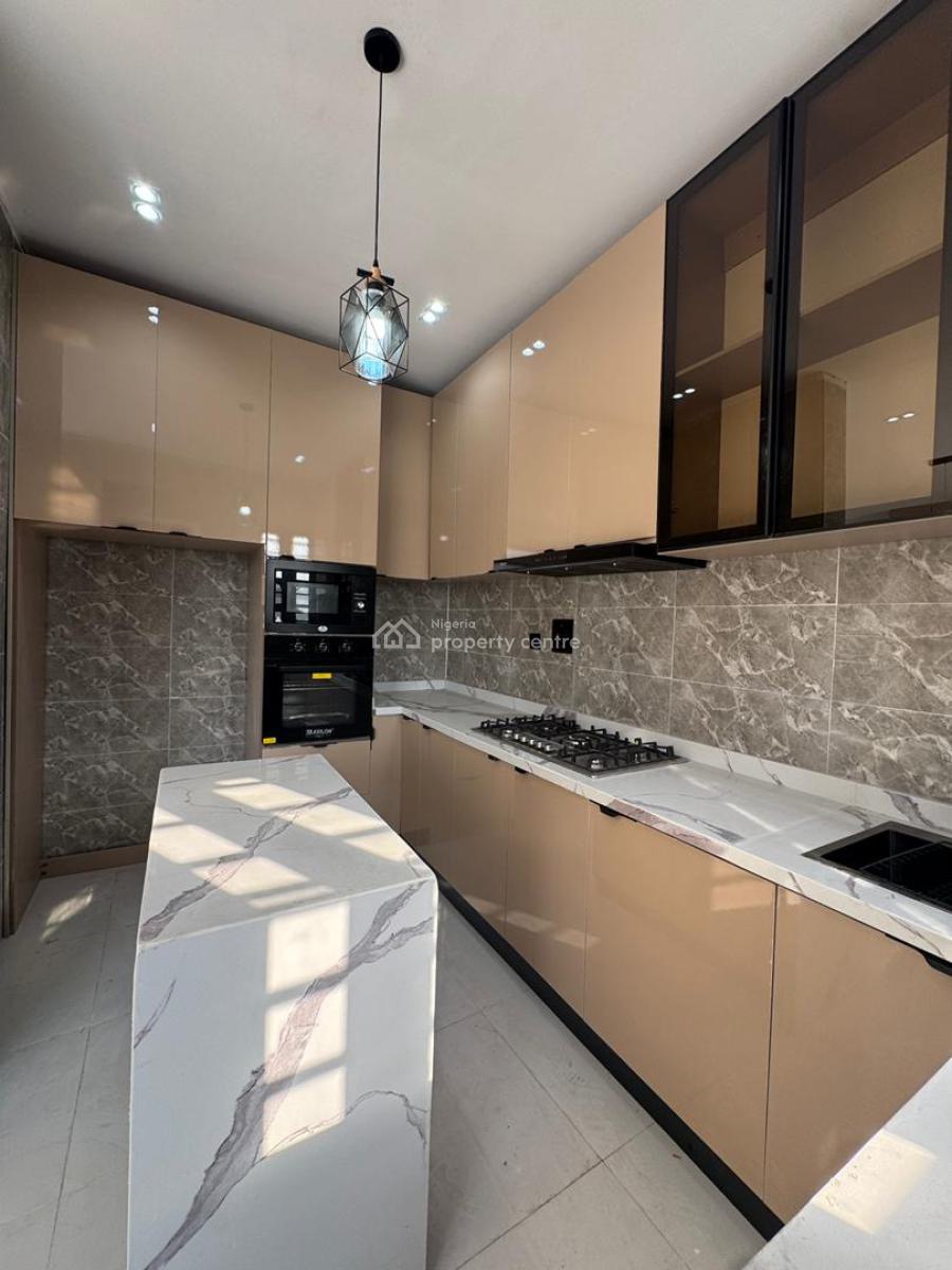 Spacious  Fully Serviced Apartments, Ologolo, Lekki, Lagos, Flat / Apartment for Sale