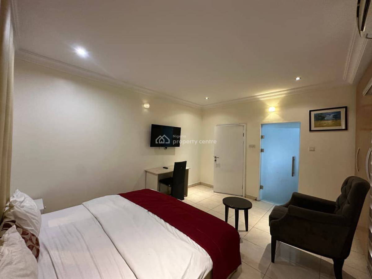 Tastefully Furnished 2 Bedroom Apartment, Lekki Phase 1, Lekki, Lagos, Flat / Apartment for Rent