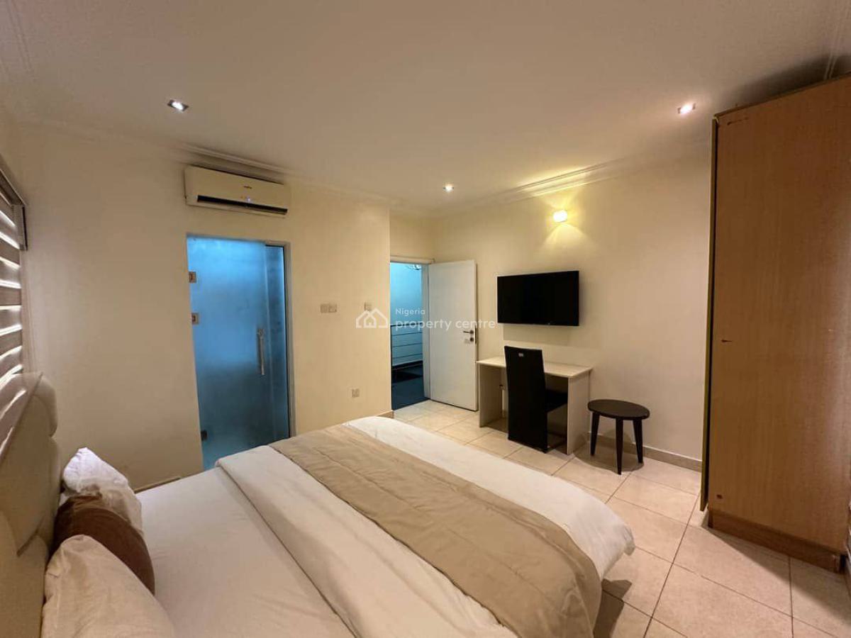 Tastefully Furnished 2 Bedroom Apartment, Lekki Phase 1, Lekki, Lagos, Flat / Apartment for Rent