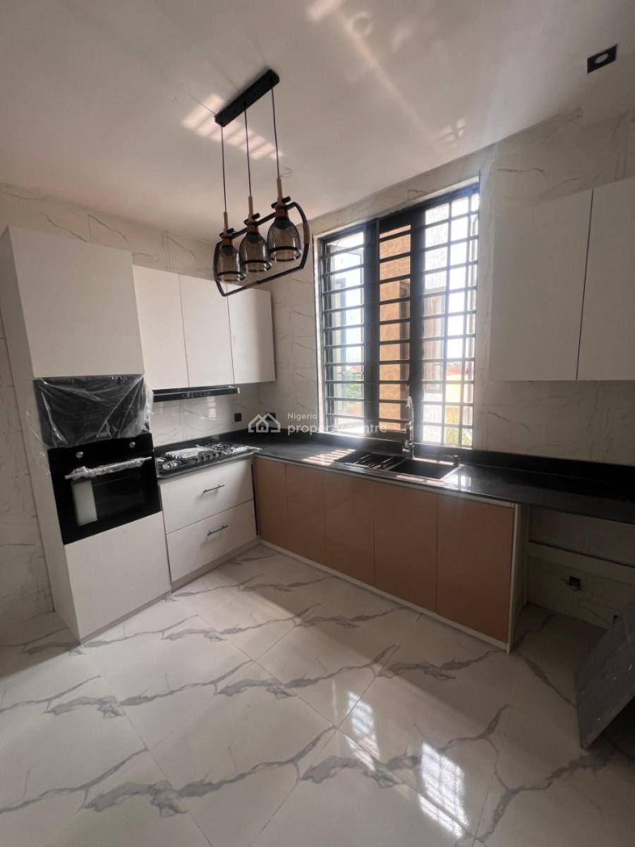 3 Bedroom Apartment with Bq Available, Lekki Phase 1, Lekki, Lagos, Flat / Apartment for Rent