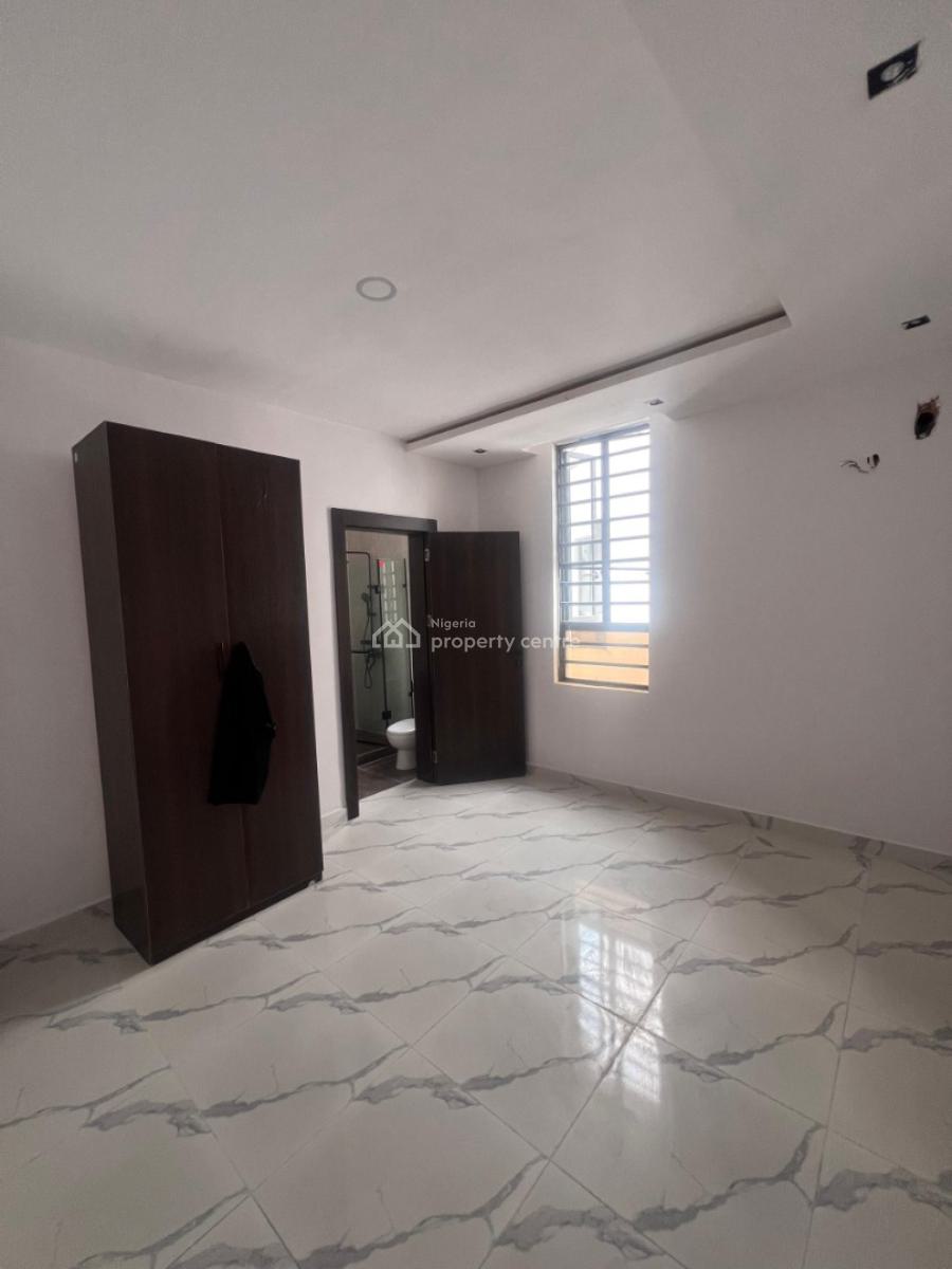 3 Bedroom Apartment with Bq Available, Lekki Phase 1, Lekki, Lagos, Flat / Apartment for Rent