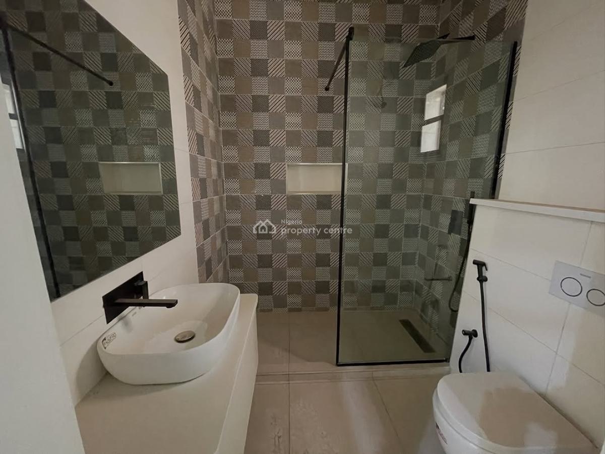 6 Bedroom Detached House + Pool, Guzape, Guzape District, Abuja, Detached Duplex for Sale