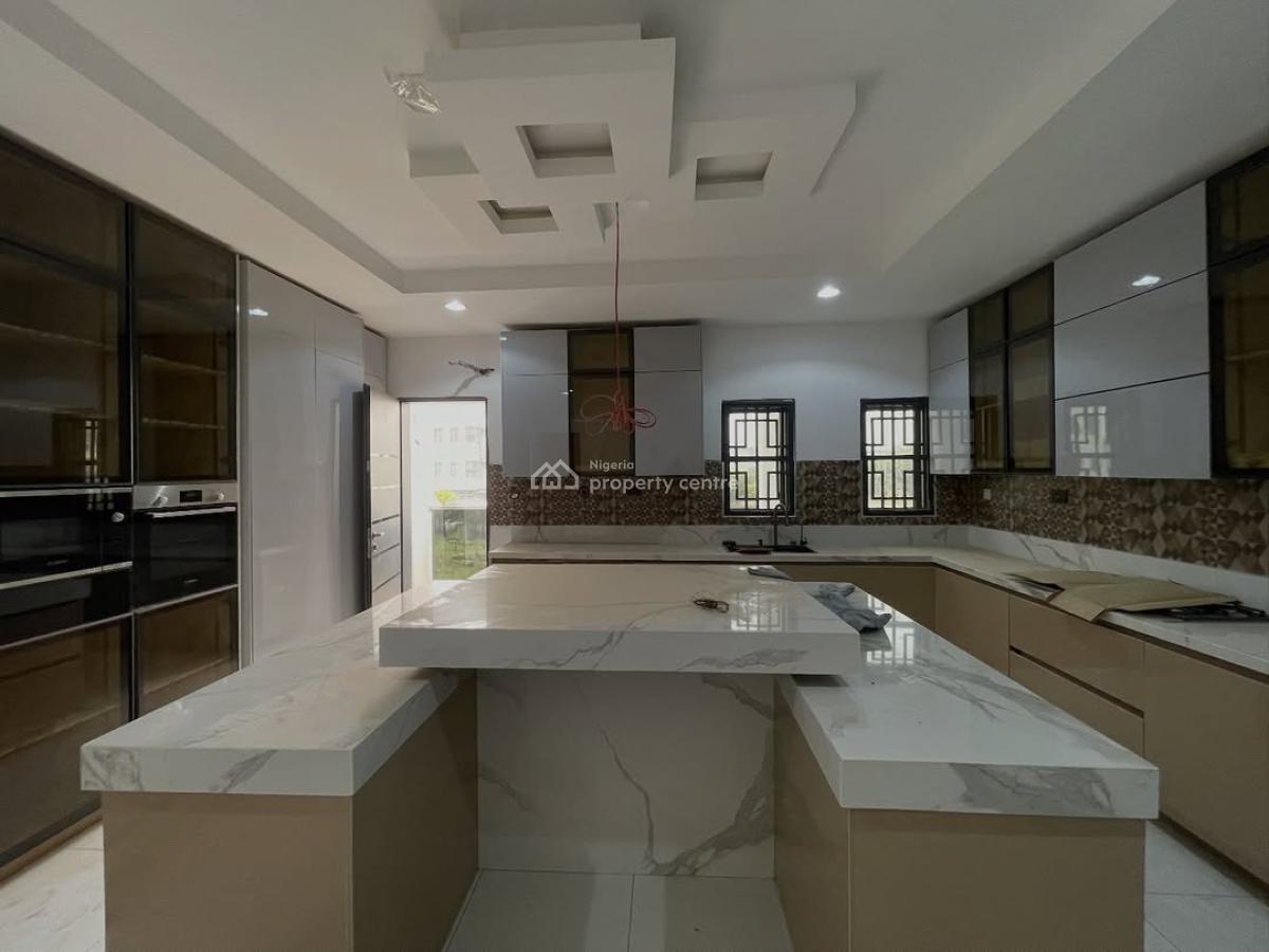 6 Bedroom Detached House + Pool, Guzape, Guzape District, Abuja, Detached Duplex for Sale