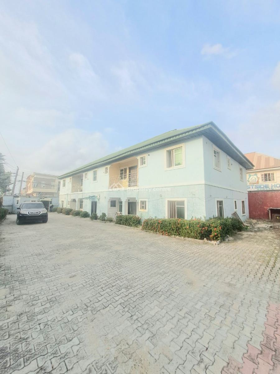 Well Built 3 Bedroom Apartment, Ologolo, Lekki, Lagos, Flat / Apartment for Rent