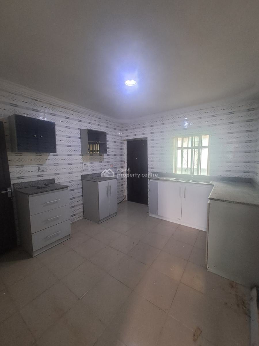 Well Built 3 Bedroom Apartment, Ologolo, Lekki, Lagos, Flat / Apartment for Rent
