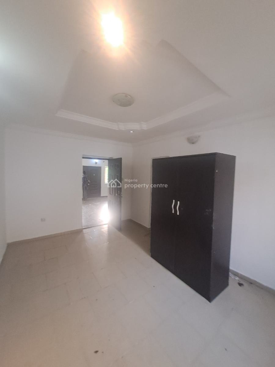 Well Built 3 Bedroom Apartment, Ologolo, Lekki, Lagos, Flat / Apartment for Rent