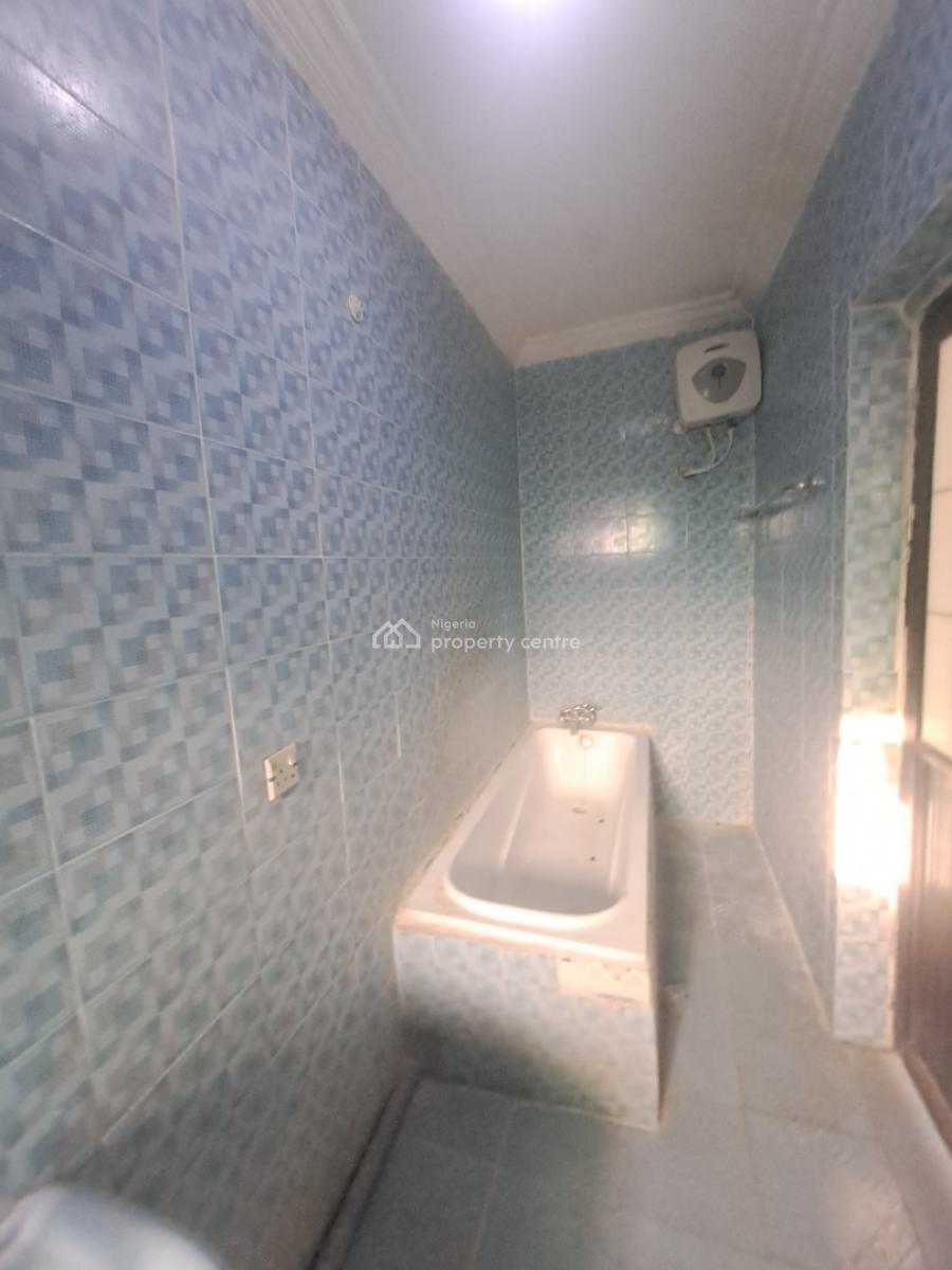 Well Built 3 Bedroom Apartment, Ologolo, Lekki, Lagos, Flat / Apartment for Rent