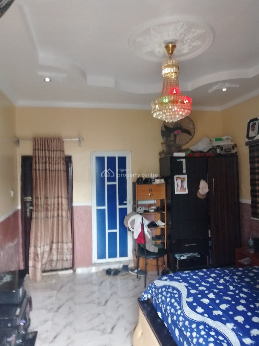4 Bedroom Bungalow with 2 Rooms Bq, Egbeda, Alimosho, Lagos, Flat / Apartment for Sale