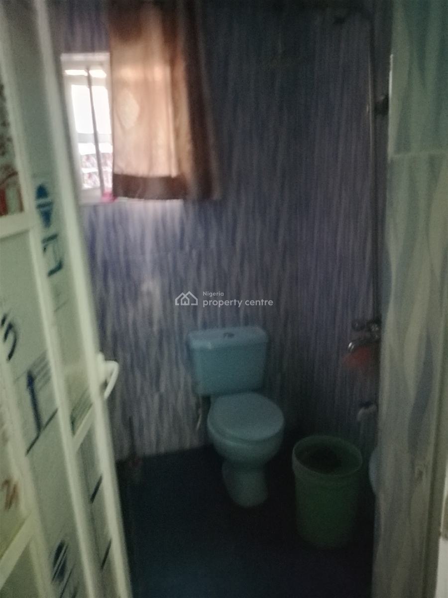 4 Bedroom Bungalow with 2 Rooms Bq, Egbeda, Alimosho, Lagos, Flat / Apartment for Sale