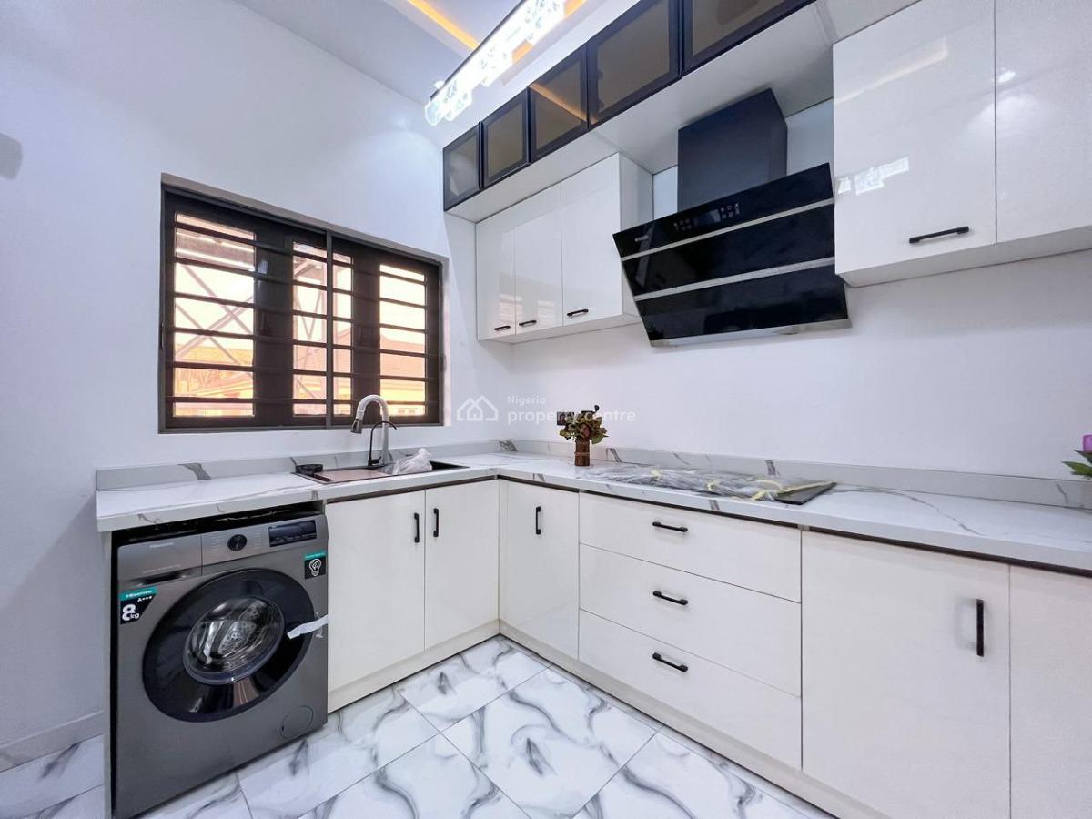 Luxury 4 Bedroom Semi Detached Terraces with Bq, Lekki Phase 1, Lekki, Lagos, Terraced Duplex for Sale