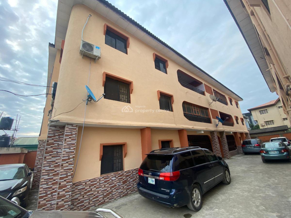 Block of Flats, Okota, Isolo, Lagos, Flat / Apartment for Sale