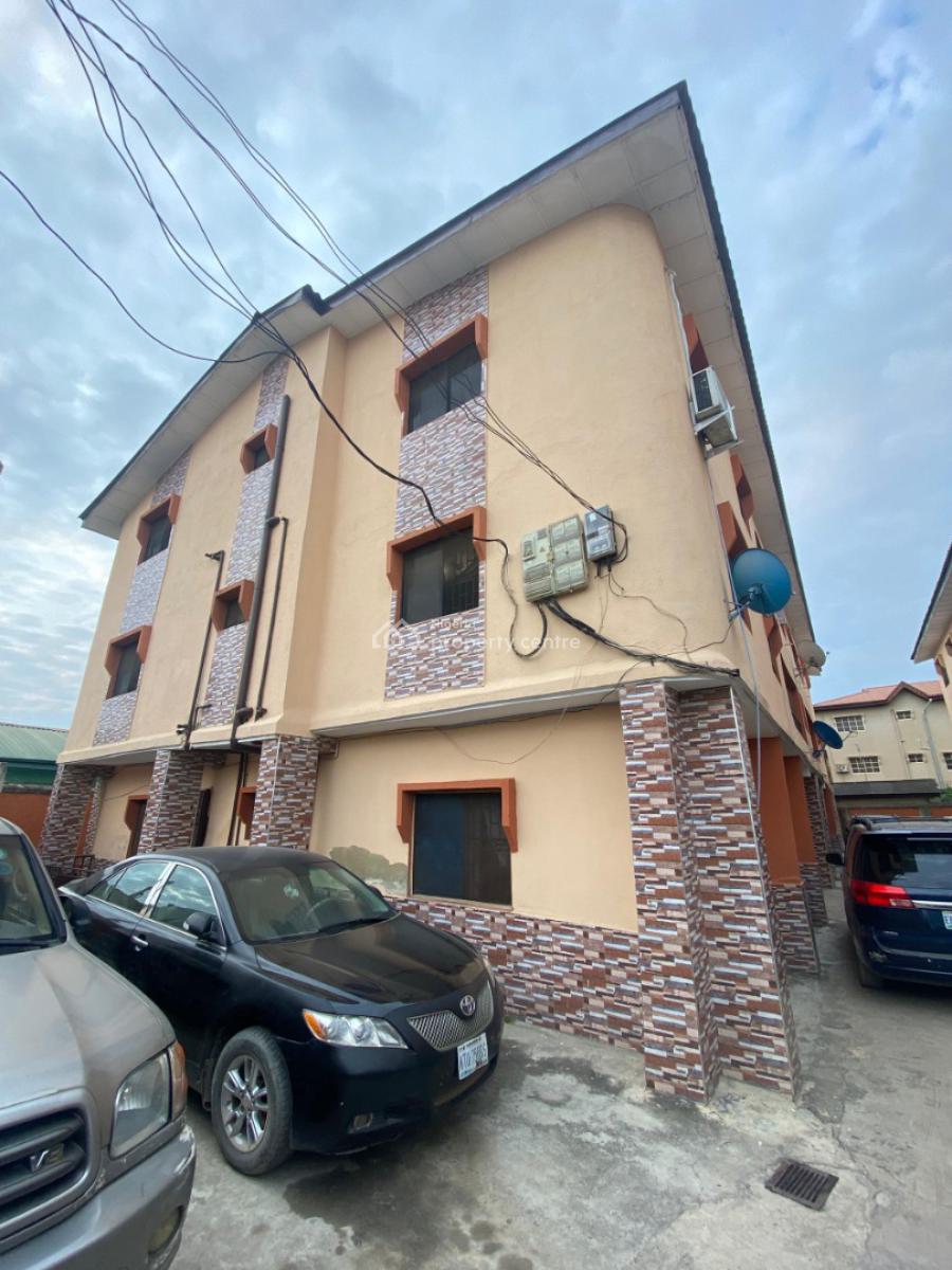 Block of Flats, Okota, Isolo, Lagos, Flat / Apartment for Sale